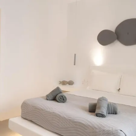 Super Paradise In Mykonos